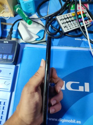 Samsung Galaxy S9 (64GB / 4GB RAM)