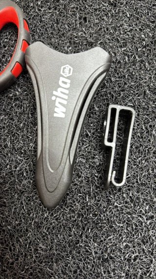 Tijeras electricista Wiha 4 en 1