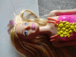 Barbie Mattel 2019 Mechas Violetas