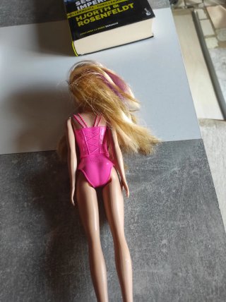 Barbie Mattel 2019 Mechas Violetas