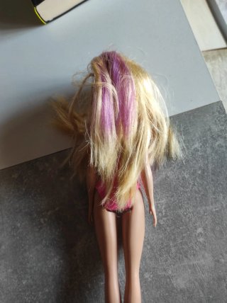 Barbie Mattel 2019 Mechas Violetas
