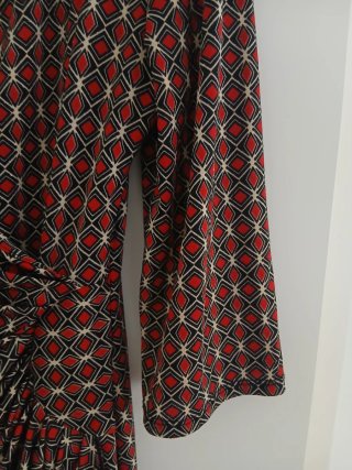 Vestido retro estampado lycra.  Manga 3/4