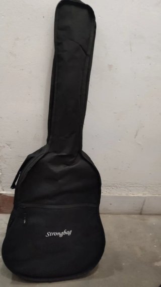 Guitarra Flamenca sin usar