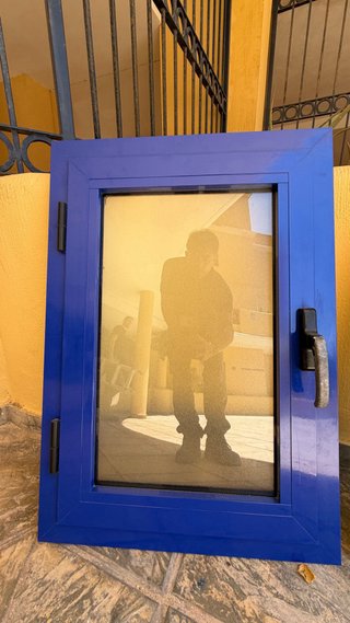 VENDO 2 VENTANAS AZULES ABATIBLES