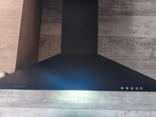 Cocina completa negra y plateada