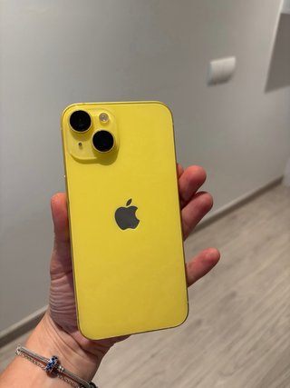 iPhone 14 Amarillo