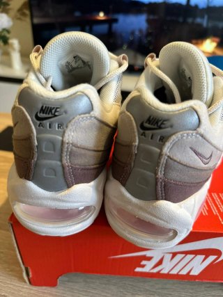 Nike Air Max 95 Beige/Marrón Talla 38