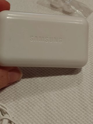 Cuffie Samsung EO-EG920BW nuove con custodia