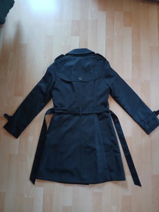Trench Zara Negro con Forro Extraíble