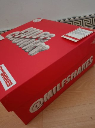Zapatillas 1 Edición MilfShakes