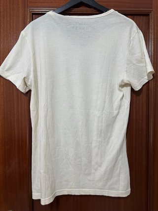Camiseta Guess Talla S Estampado Triángulo