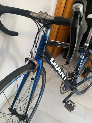 Bicicleta Giant TCR Negra y Azul