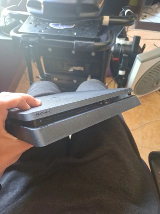 PS4 Slim Negra
