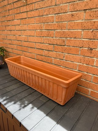 Jardinera Barro Rectangular 72cm con Drenaje