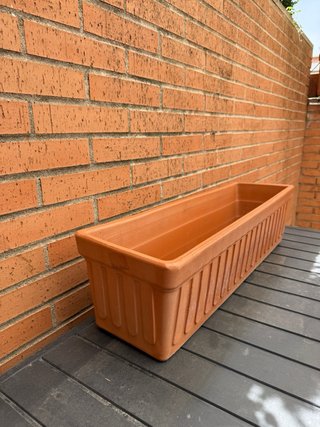 Jardinera Barro Rectangular 72cm con Drenaje