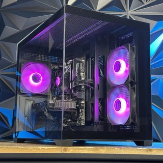 PC GAMING RTX 5060TI 8GB + RYZEN 7 9700X