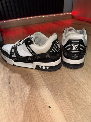 Zapatos Louis Vuitton Negros y Blancos