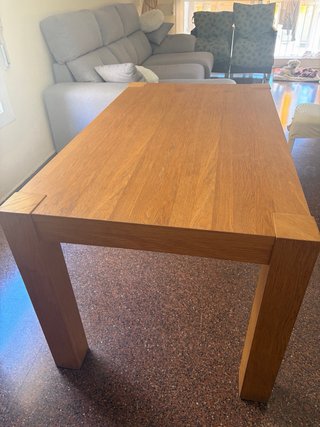Mesa de comedor de madera. No hago envios