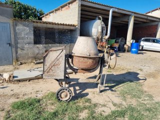 Hormigonera grande umacon