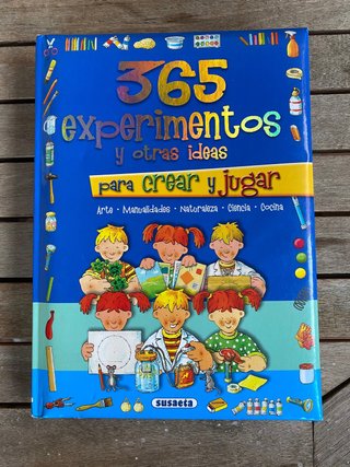 Lote libros científicos y cuadro tabla periódica