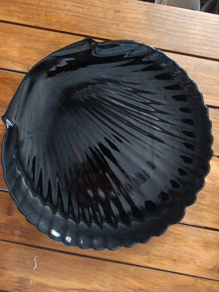 Piatto decorativo a forma di conchiglia