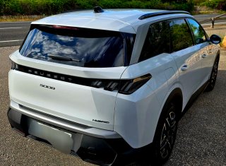 Peugeot 5008 allure hybrid