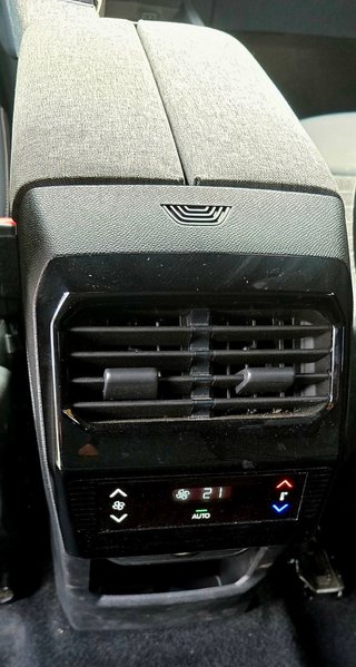 Peugeot 5008 allure hybrid