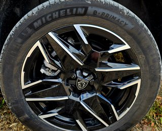 Peugeot 5008 allure hybrid