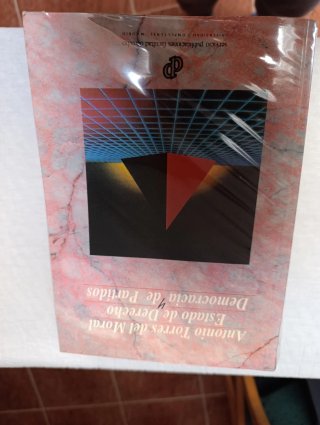 Libro de Derecho y Democracia de partidos