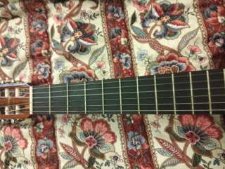 Chitarra classica Admira Juanita con custodia