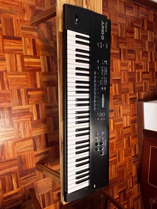 Sintetizador Roland Juno-D 2006