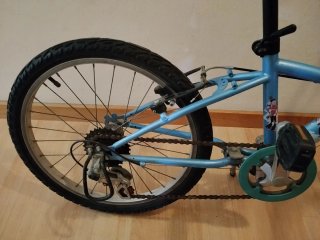 Bicicleta infantil Decathlon 20 azul. 5 velocidade