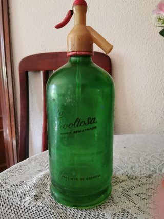 Sifón antiguo La Revoltosa