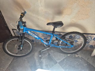 Bicicleta infantil Btwin azul