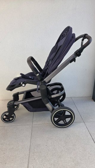 Carrito Joolz Hub+ Azul Marino con Capazo