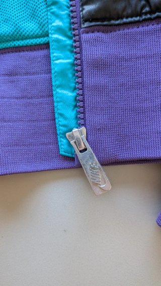 Chaqueta Nike Windrunner Morado y Turquesa retro