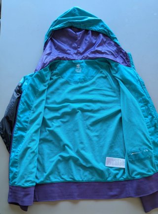 Chaqueta Nike Windrunner Morado y Turquesa retro