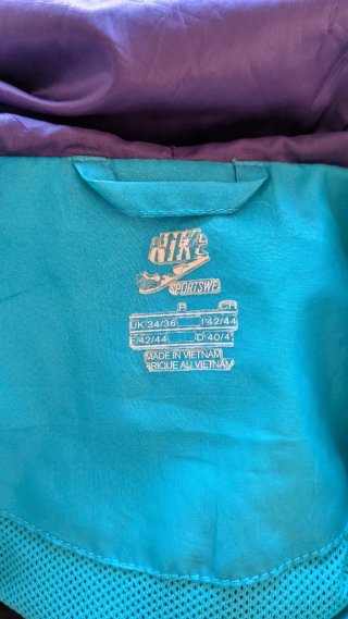 Chaqueta Nike Windrunner Morado y Turquesa retro
