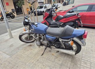 Kawasaki KZ650 azul