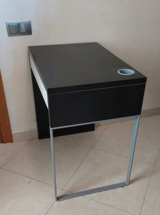 Mesa infantil MICKE IKEA con cajón