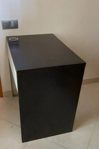 Mesa infantil MICKE IKEA con cajón