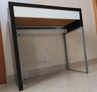 Mesa infantil MICKE IKEA con cajón
