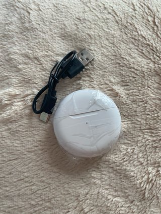 Auriculares blancos PRO 6 TWS