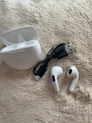 Auriculares blancos PRO 6 TWS