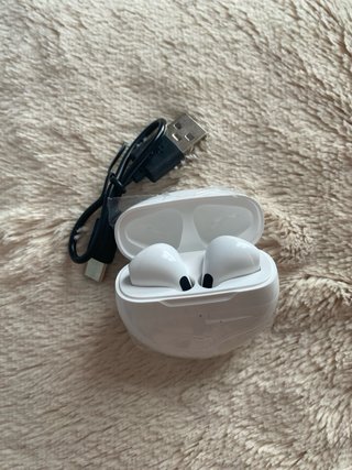 Auriculares blancos PRO 6 TWS