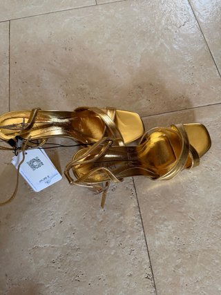 Zapatos de fiesta dorados tacón plataforma