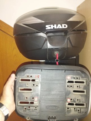 Baúl moto SHAD SH39 Negro