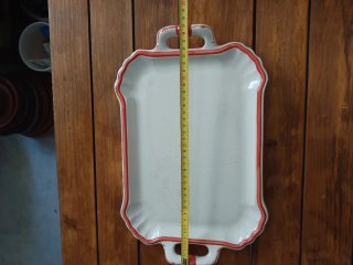 Vassoio in ceramica con manici