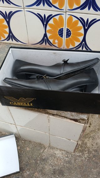 Zapatos de tacón negros Caselli