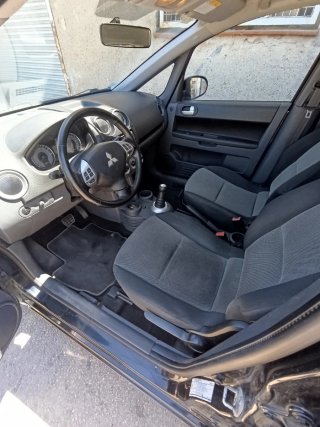 Mitsubishi Colt 1.3 2010 automático. Etiqueta C